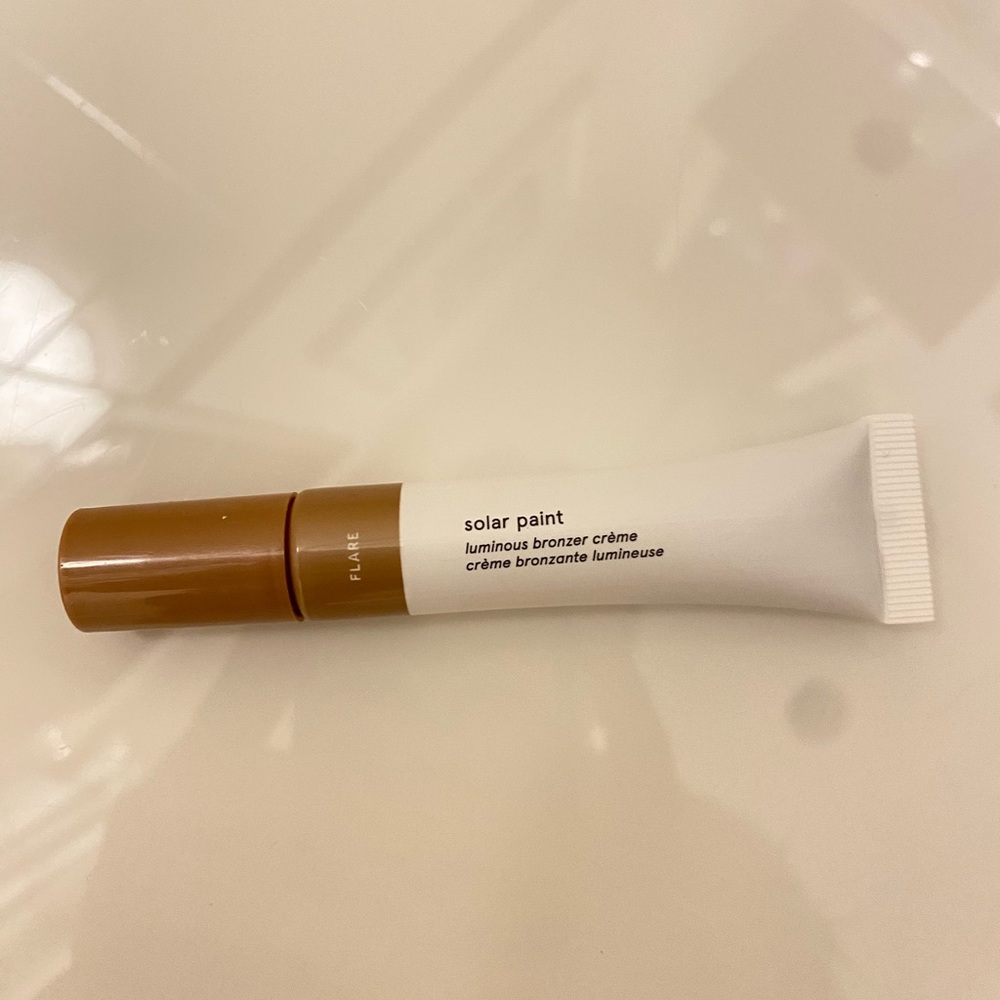 Glossier Solar Paint Flare